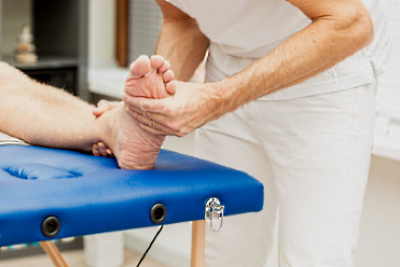 Болит большой палец на ноге: причины появления болей в пальце, симптомы заболеваний и лечение