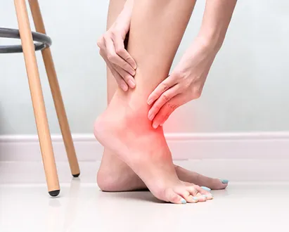 Что делать, когда подвернул ногу и она сильно болит | Клиника Рассвет