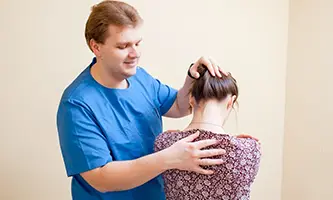 Болит шея: продуло, или боль в шее имеет другую причину? Лечение боли в шее