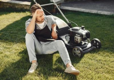 Травмы суставов на даче, в спорте и в быту: как не запустить проблему