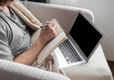 Как удаленная работа спровоцировала рост заболеваний позвоночника на 40%